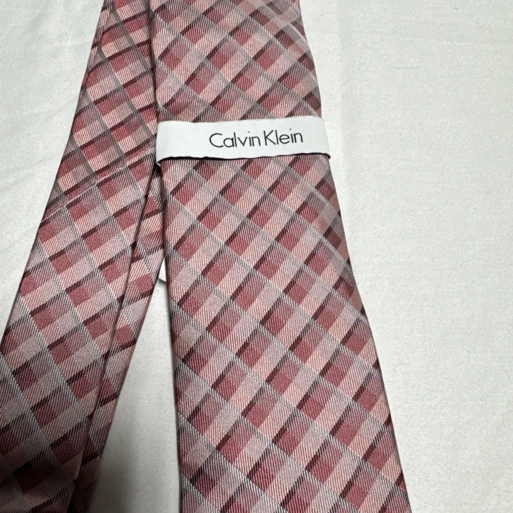 Calvin Klein Pink Plaid Striped Tie 100% Silk NWT